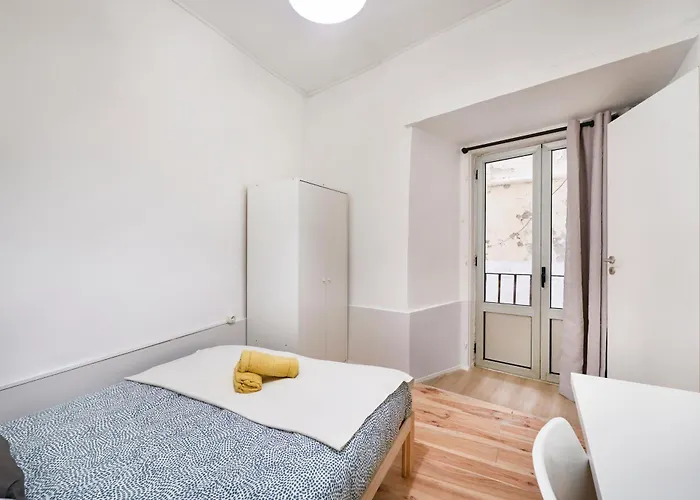 Amazing At Cais Do Sodre *