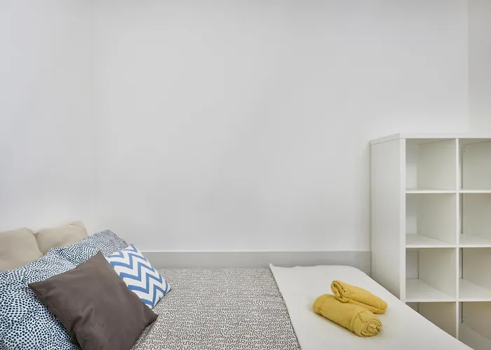 Amazing At Cais Do Sodre Lisbon