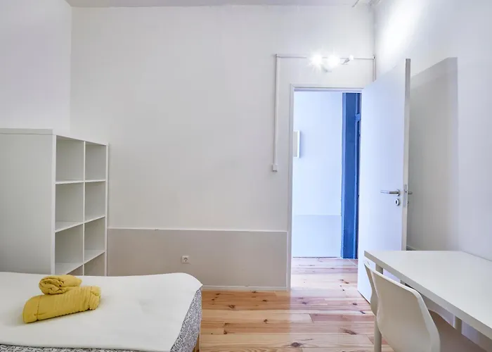 Amazing At Cais Do Sodre Lisbon