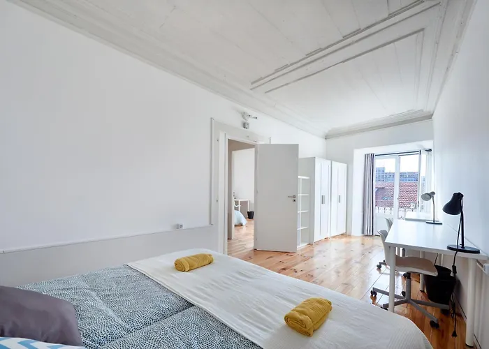 Amazing At Cais Do Sodre